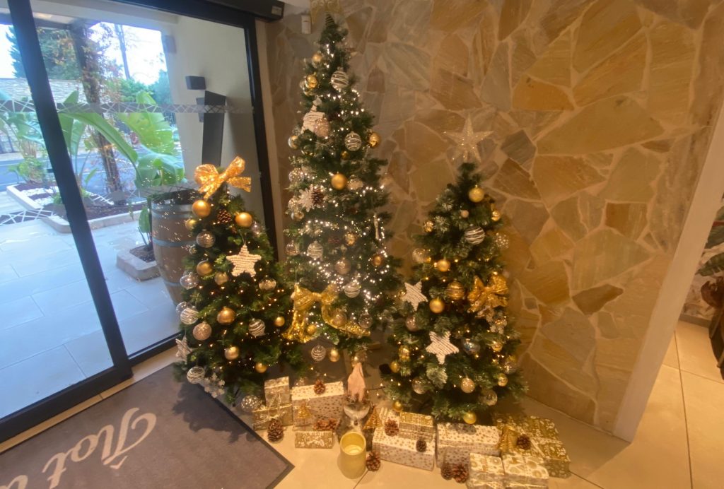 Décoration de Noel 2025 à l'hôtel Îlot du Golf